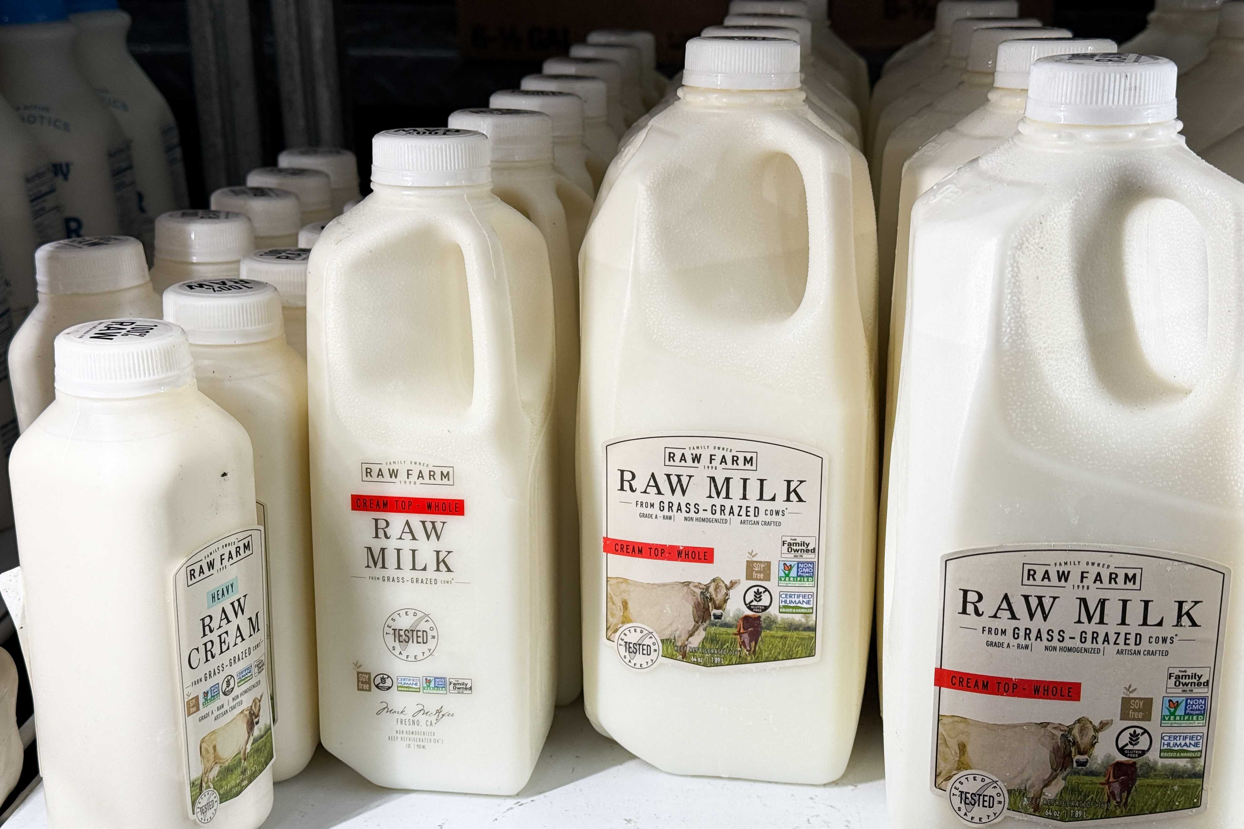 Reality TV show contestant said he drinks raw milk. Research shows that’s risky — Fox Point Health news
